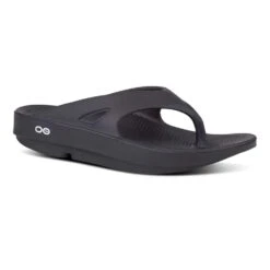 OOfos Unisex OOriginal Sandal - Black- Regular (D) -Cheap Outmove Shoes Store 1000BLK shot2 932x680 784211c4 4767 4993 bffc ecc1cf87f4aa