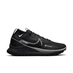 Nike Men's Pegasus Trail 4 GoreTex Running Shoe - Black/Wolf Grey- Regular (D)